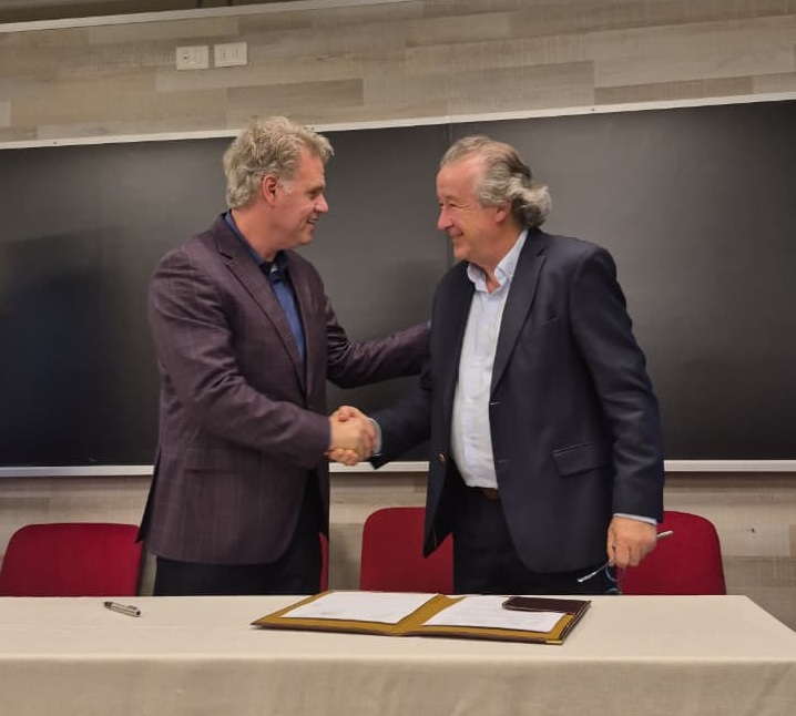 Firma de Memorándum de Entendimiento entre AMD y la FCFM de la UChile